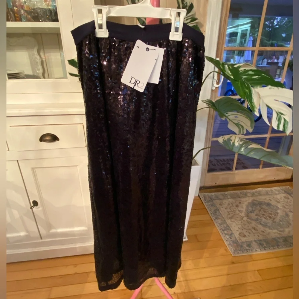 NWT DR2 Navy Blue Sequin Midi Skirt
